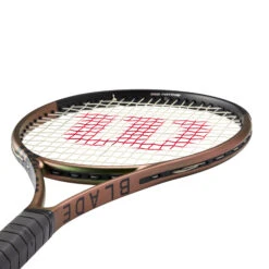 Wilson Blade 98S V8 Racchette Da Torneo 18 Wilson Blade 98S V8 Racchette Da Torneo -Racchette da tennis Negozio online 03691000 11